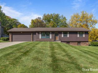 5103 Wabash Ct NE, Grand Rapids, MI 49525