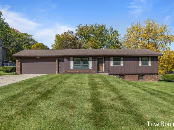 5103 Wabash Ct NE, Grand Rapids, MI 49525
