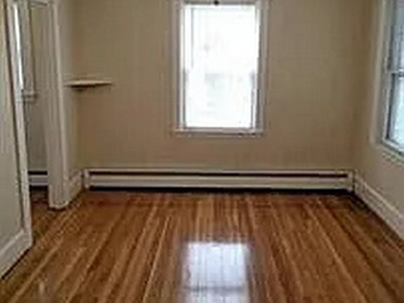 4th image of 1186 Chestnut St