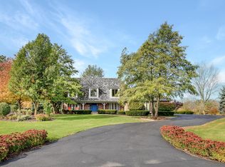 9 University Cir, Hawthorn Woods, IL