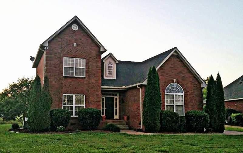 1st image of 247 Twelve Oaks Ct