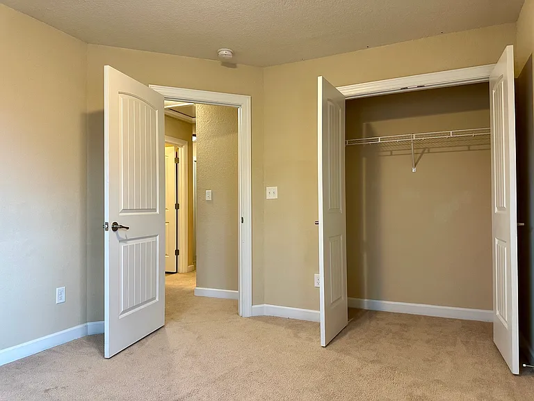 700 Albertine Ct — Photo 25