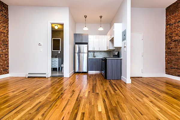 Rented by Nooklyn NYC LLC | media 10