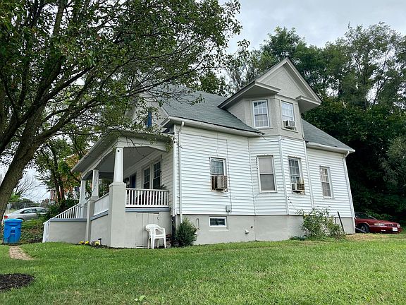 2nd image of 603 10th St NW