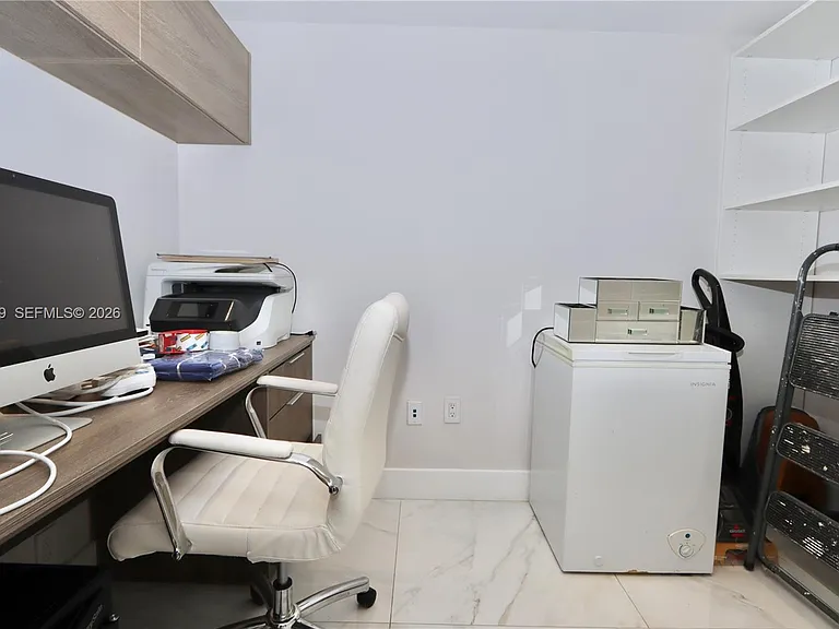 3000 Island Blvd #1603 — Photo 31
