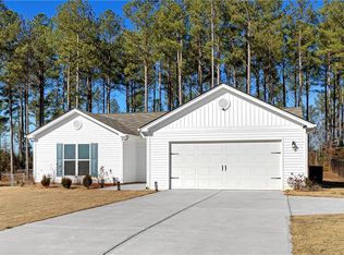 328 Walnut Dr, Hartwell, GA 30643