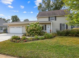 203 Vermeer Rd, Pella, IA 50219