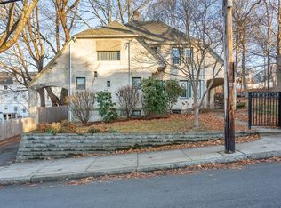 909 High St, Fall River, MA 02720