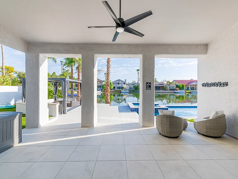1710 E Queen Palm Dr — Photo 59