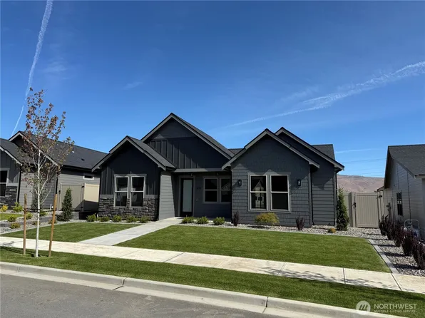 918 Racine Springs Drive, Wenatchee, WA 98801