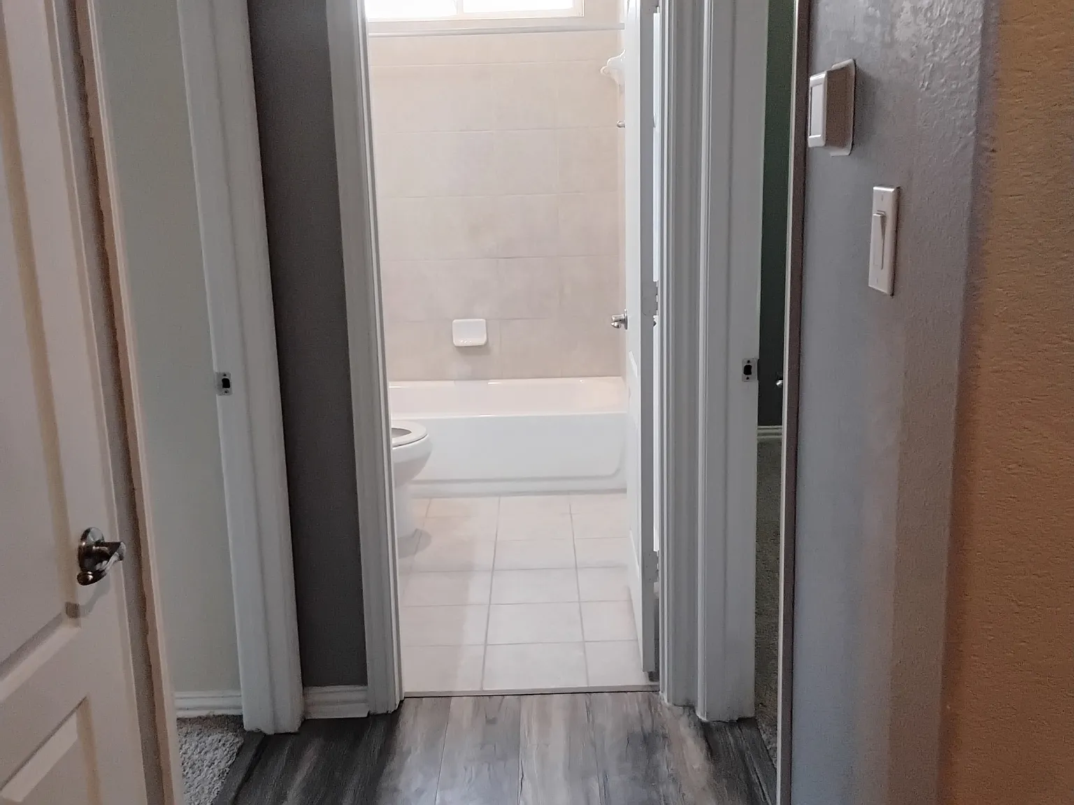 3 bed, 1848 sqft, $2,400 — Photo 4