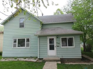 316 N Olive Ave, Madison, SD 57042