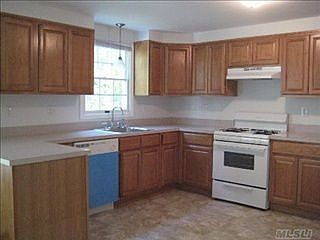 5th image of 8 Foreston Cir