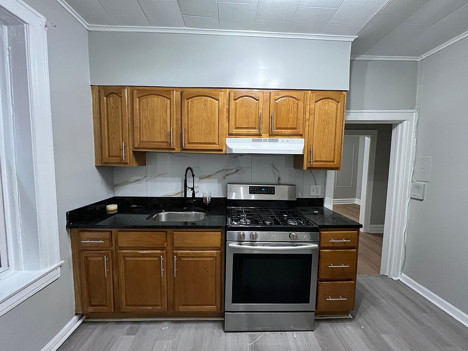 1st image of 236 Lexington Ave #3E
