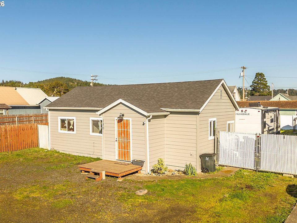 1st image of 130 S 7th St