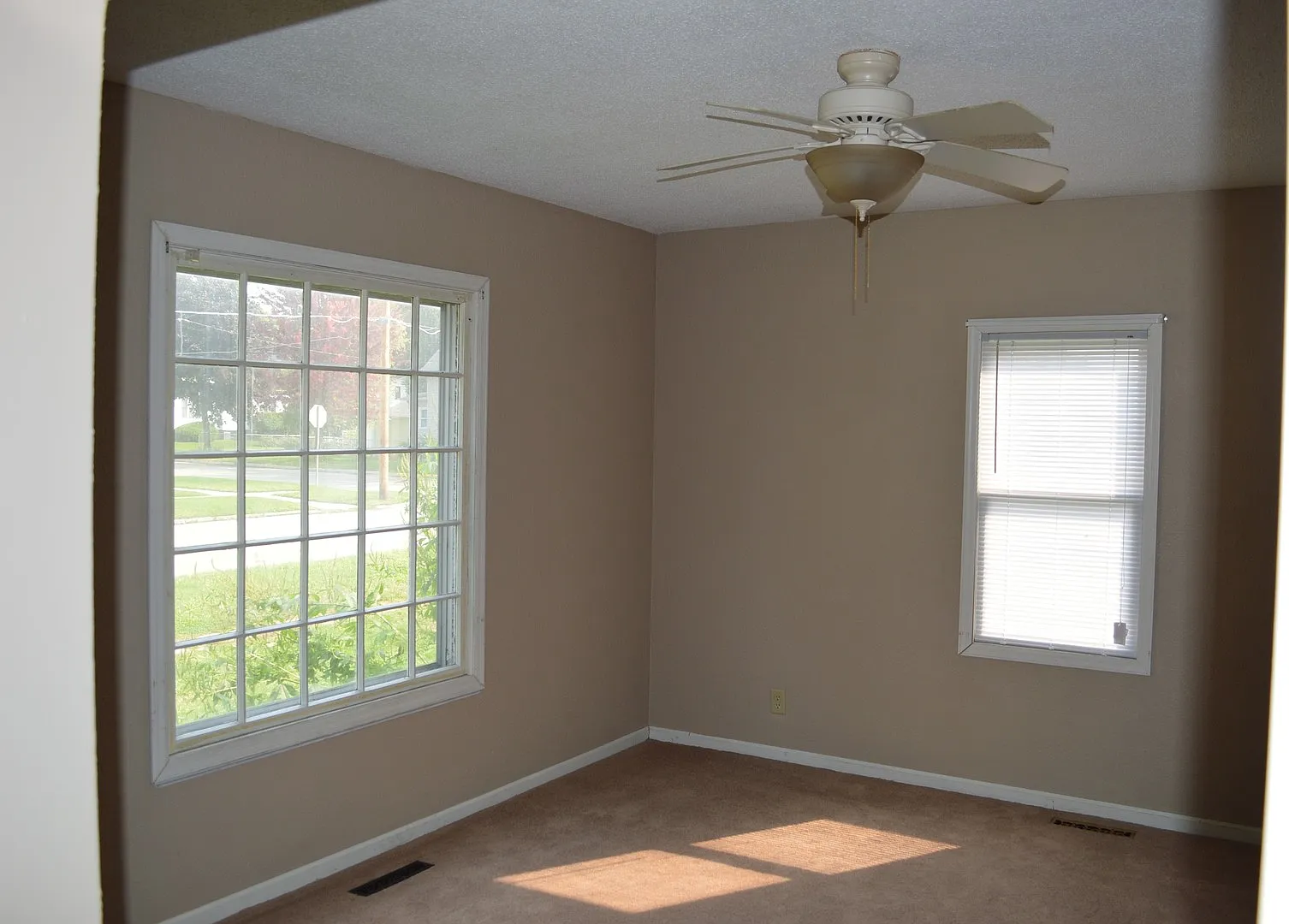 2 bed, 1003 sqft, $900 — Photo 4
