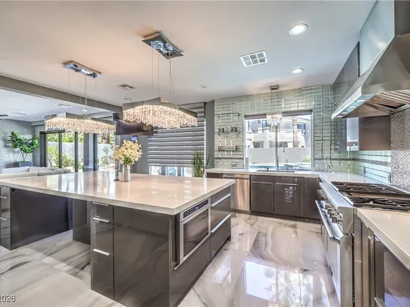 3552 Coventry Gardens Dr, Las Vegas, NV 89135