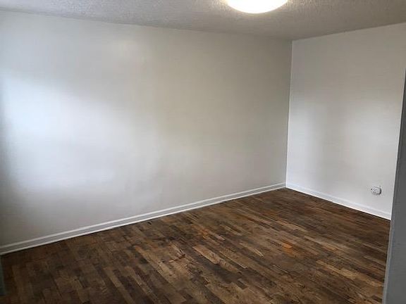 5th image of 2540 E 36th Ave