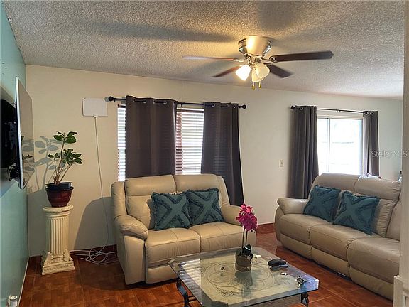 5th image of 2344 Heather Ave