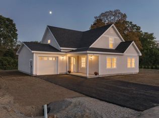 62 Pullman Ln, Wilder, VT 05088