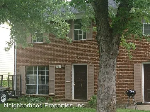 108 Longwood Dr photo 1