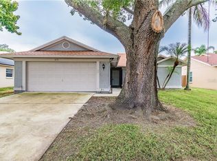 8751 Hampden Dr, Tampa, FL 33626