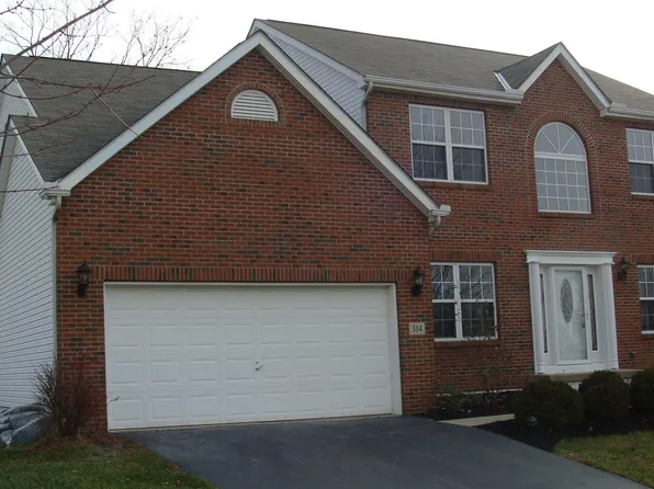 314 Weatherburn Dr, Pataskala, OH 43062