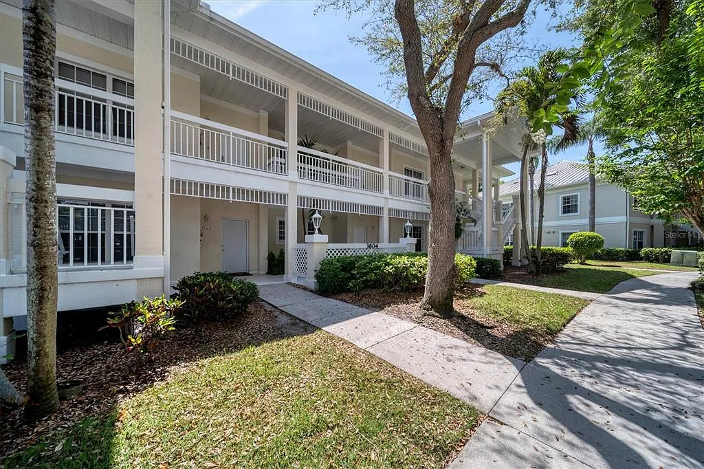 2 bed, 2.0 bath, 1114 sqft, $3,000 — Photo 1