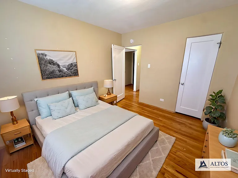 Poplar Apartments — Photo 16