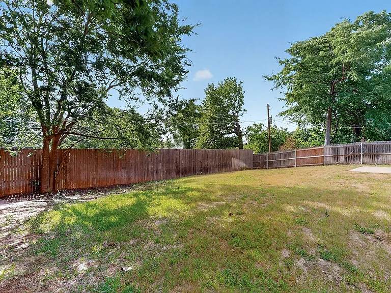 2606 Hilldale Blvd — Photo 46