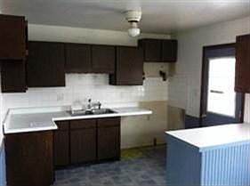 2nd image of 3204 La Porte St