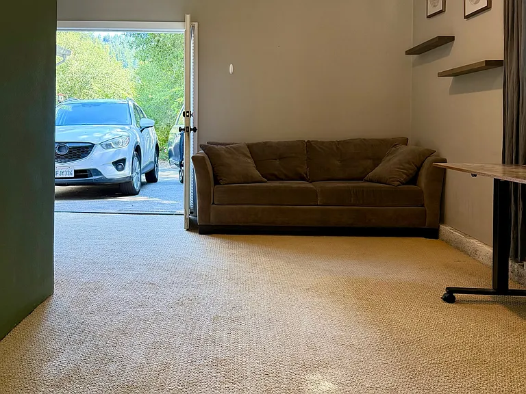 190 Oak Knoll Ct #1 — Photo 6