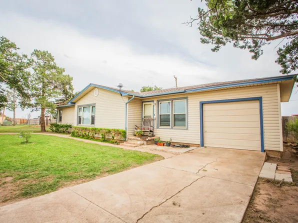 402 17th St, Levelland, TX 79336