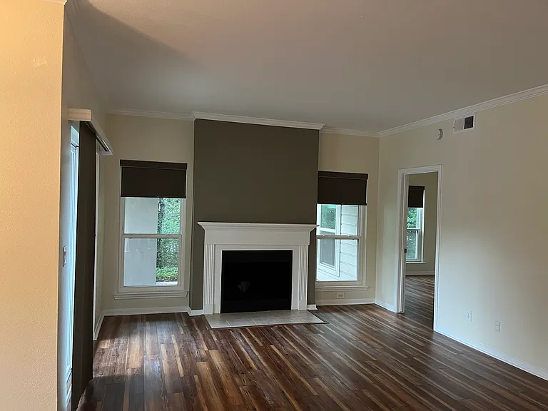 Family Room
Entry to Master Bedroom on the Right