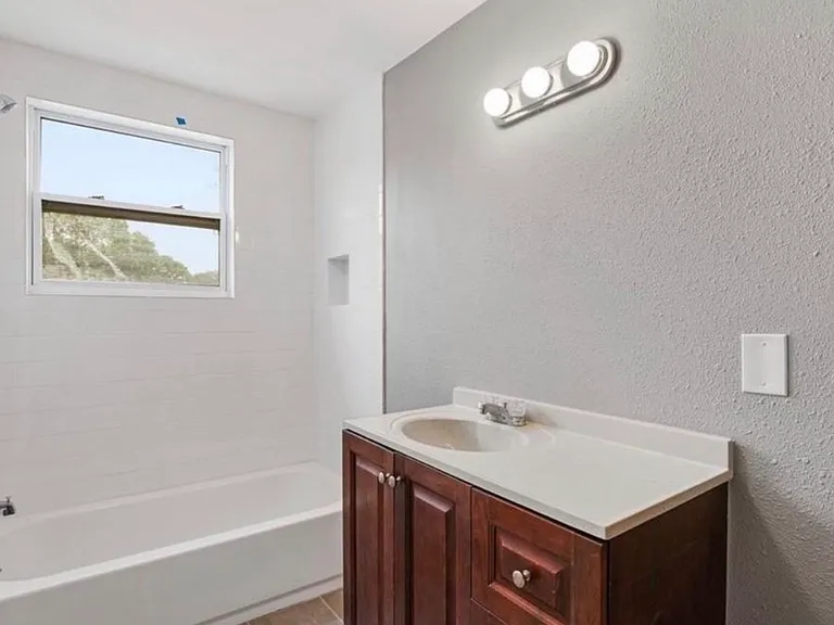 5202 County Road 469 — Photo 13