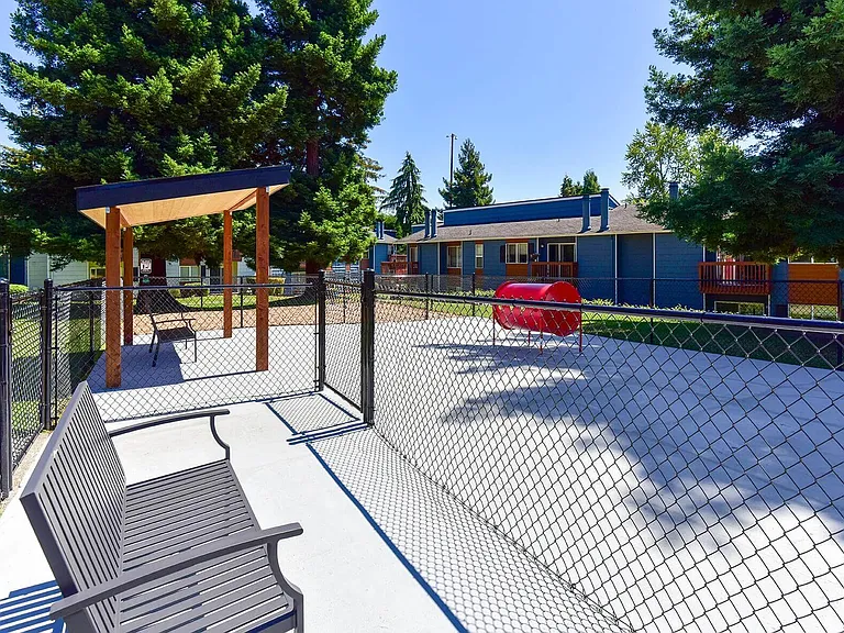 Brookstone Apartments — Photo 36