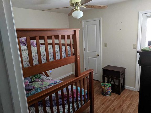 5th image of 423 Richview Park Cir E