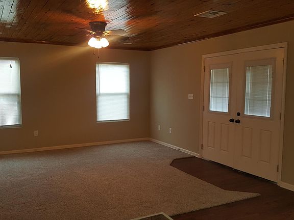 3rd image of 618 Sycamore St