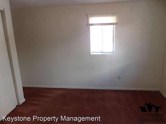 5th image of 420 W 10th St APT 4