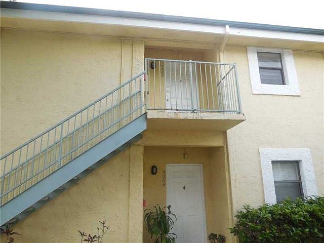 1st image of 4068 NW 87th Ave