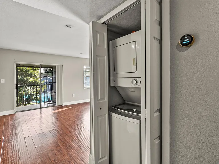2547 N Alafaya Trl #92 — Photo 4