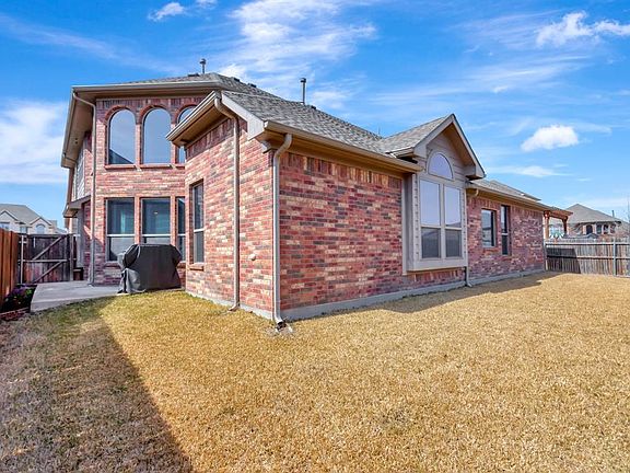5th image of 1652 Bradford Grove Trl