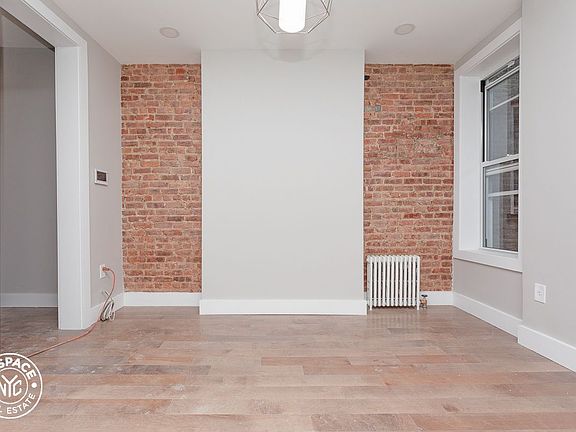 4th image of 206 Sumpter St #5U