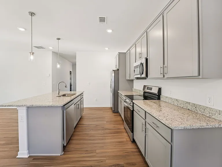 Quinn Residences at Dorchester Place — Photo 238