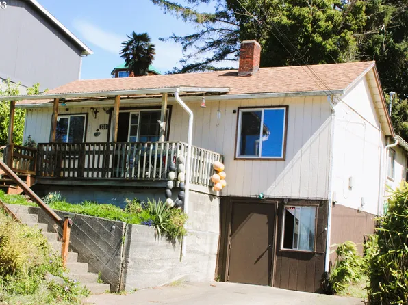 538 11th Ave, Coos Bay, OR 97420