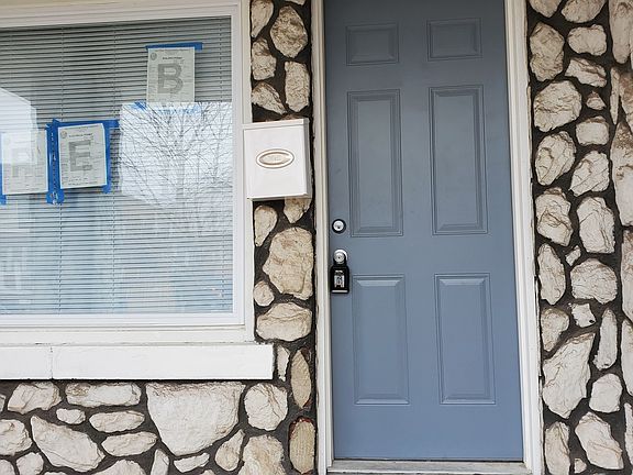 2nd image of 3718 Hemlock St