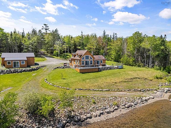 5th image of 761 Stoney Point Rd