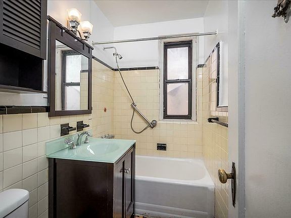 2nd image of 1 W 126th St #6D