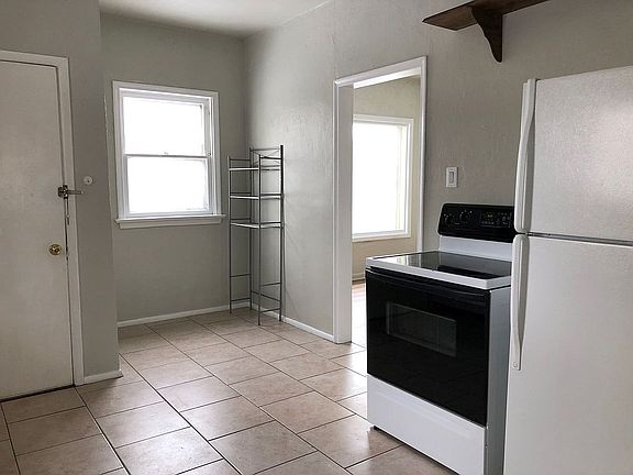 4th image of 143 S Placer Ave