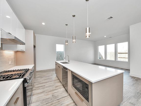 5th image of 4026 Boho Ln